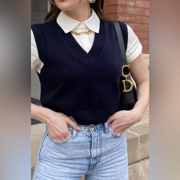 Brandy Melville Sweaters - Brandy Melville V-Neck vest